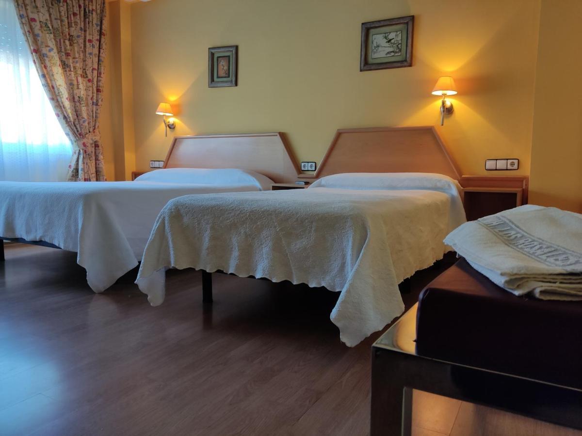 Hotel Los Rosales Almázcara Екстериор снимка