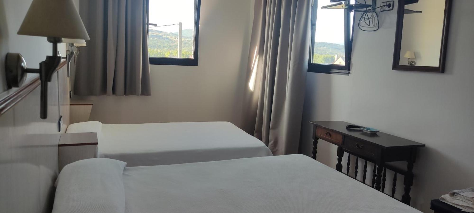 Hotel Los Rosales Almázcara Екстериор снимка